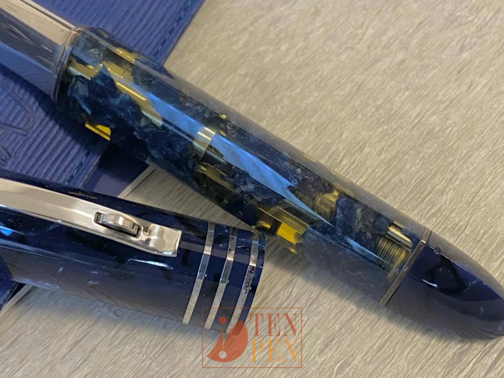 Stylo Roller OMAS 360 En Résine Bleu Nuit - Finition Platine, Occasion De Prestige